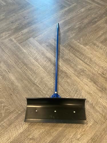 VES 30" Barn Scraper, Poly Blade, Curved Gripped Handle - Image 3
